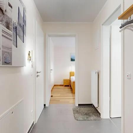 Apartment Strandnahe Mit 2 Schlafzimmern Und Terrasse, Residenz Margarete,