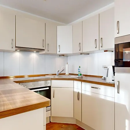 Apartment Strandnahe Mit 2 Schlafzimmern Und Terrasse, Residenz Margarete,