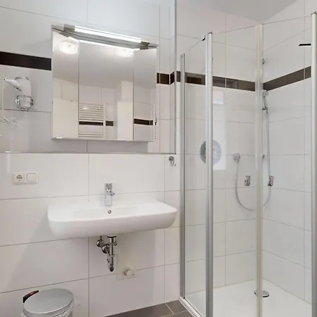 Apartment Strandnahe Mit 2 Schlafzimmern Und Terrasse, Residenz Margarete, *